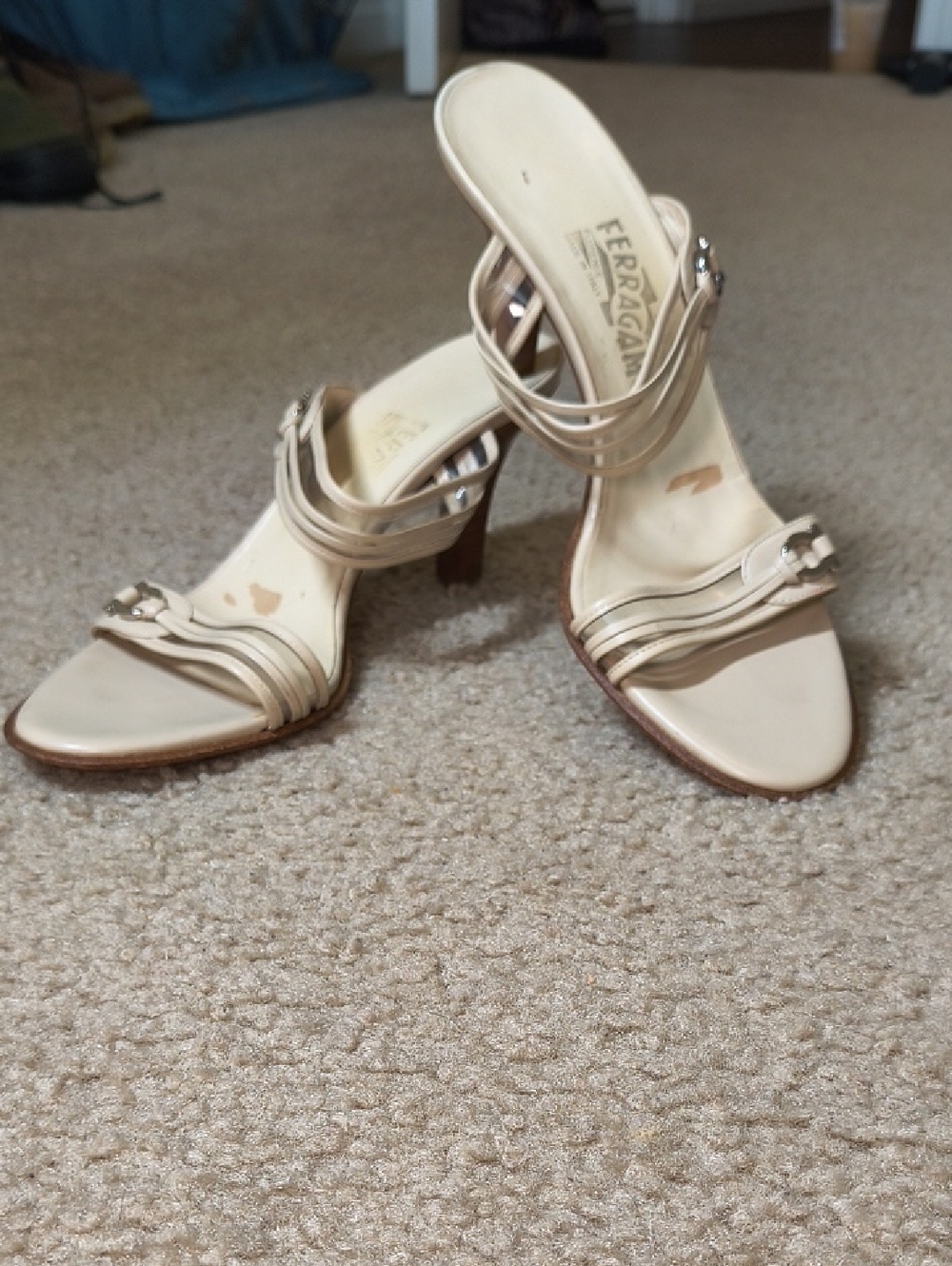 Salvatore Ferragamo Beige Strappy Leather Heeled Sandals Women's Size 7.5 O7